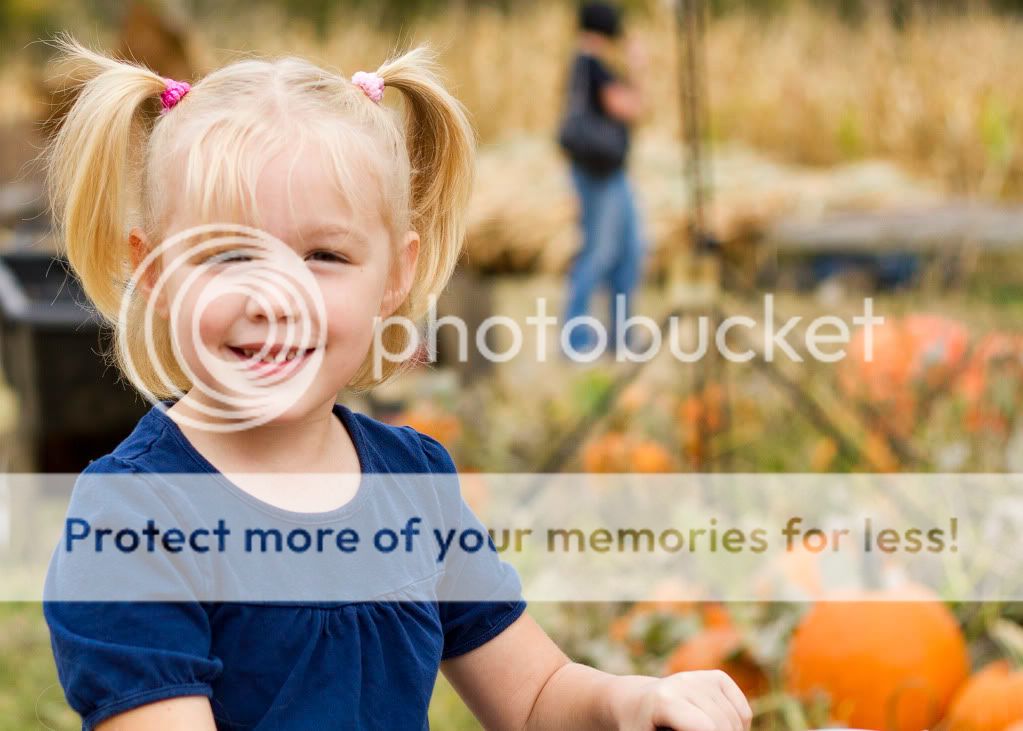 IMAGE: http://i975.photobucket.com/albums/ae239/RickZPhoto/10092010%20Pumpkin%20Patch/_MG_1144_5x7.jpg
