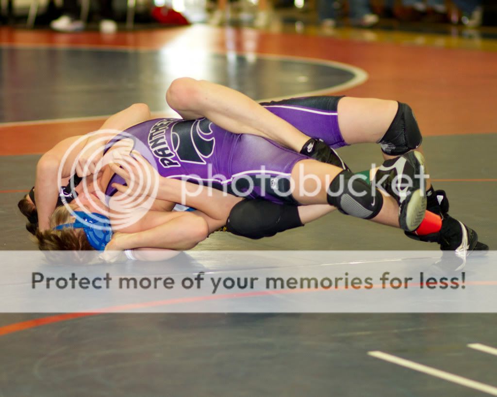 IMAGE: http://i975.photobucket.com/albums/ae239/RickZPhoto/33151098_8x10.jpg