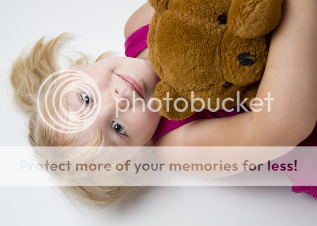 IMAGE: http://i975.photobucket.com/albums/ae239/RickZPhoto/_MG_6647_5x7.jpg