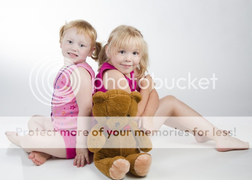 IMAGE: http://i975.photobucket.com/albums/ae239/RickZPhoto/_MG_6654_5x7.jpg